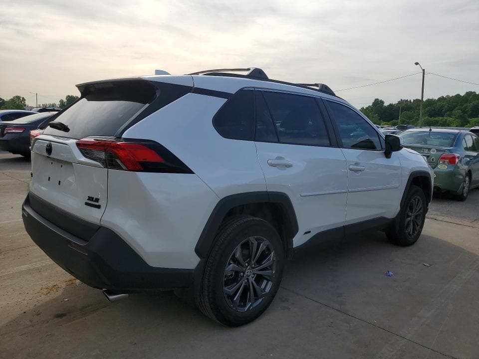 2024 TOYOTA RAV4 XLE PREMIUM 3