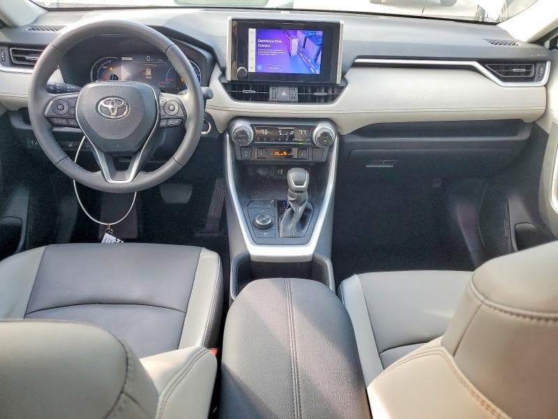 2024 TOYOTA RAV4 XLE PREMIUM 8