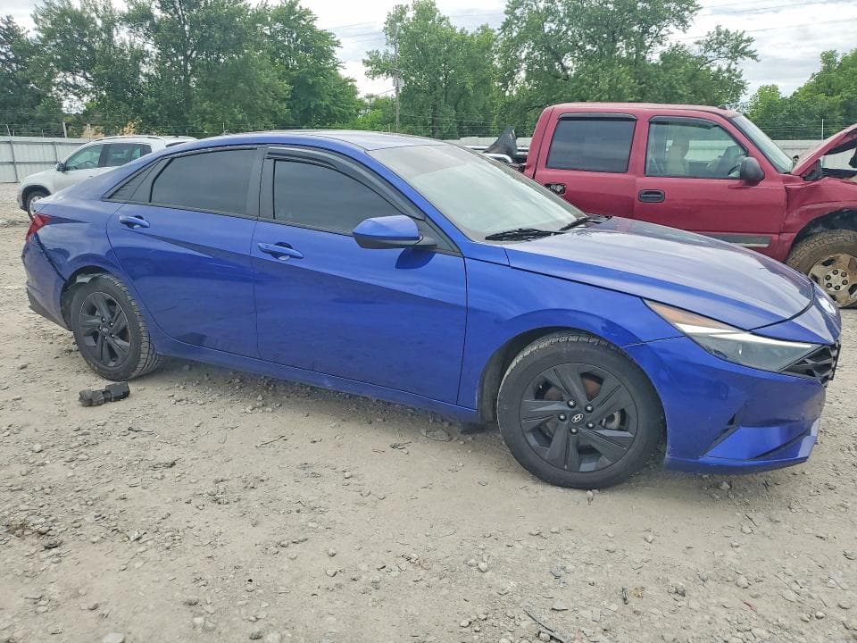 2021 HYUNDAI ELANTRA SEL 4