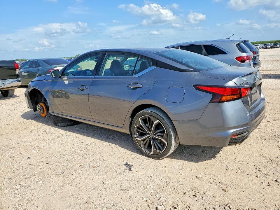 2024 NISSAN ALTIMA SR 2