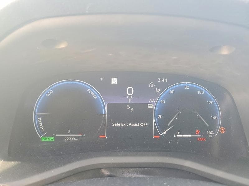 2025 TOYOTA CAMRY XLE 9