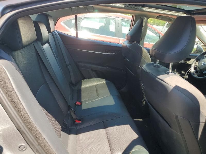 2025 TOYOTA CAMRY XLE 10