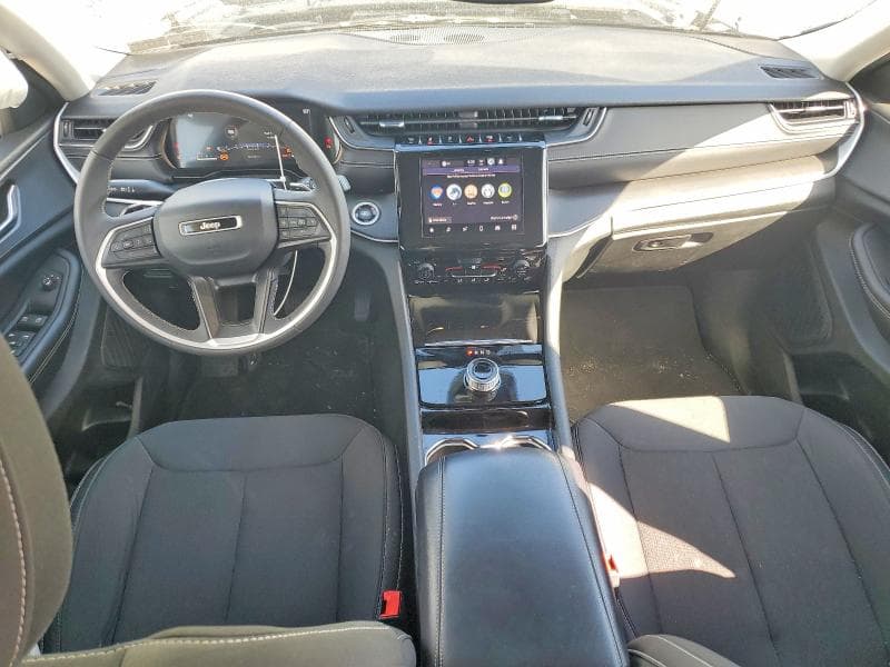 2023 JEEP GRAND CHEROKEE L LAREDO 8