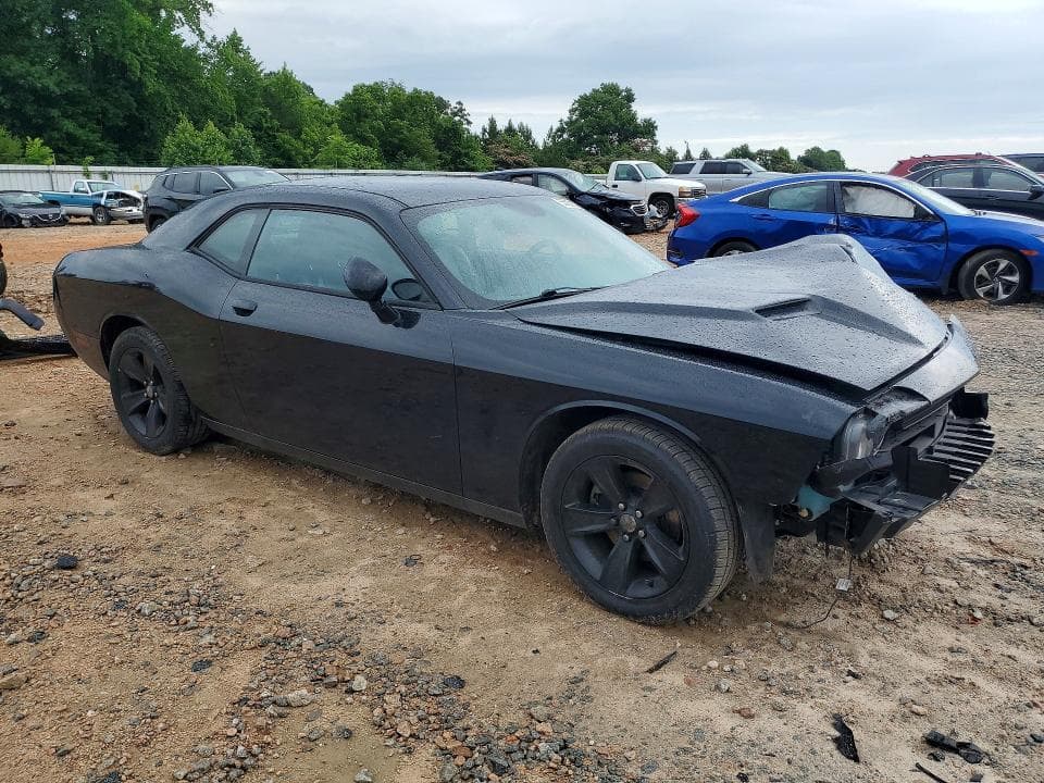 2016 DODGE CHALLENGER SXT 4