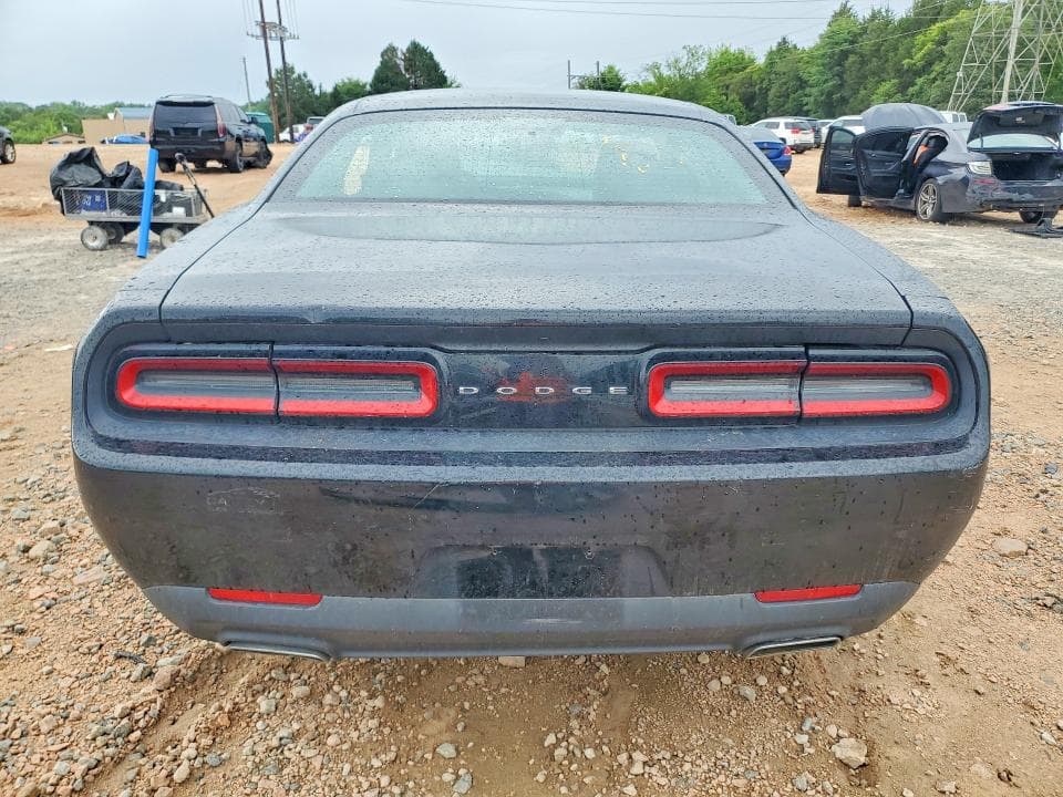 2016 DODGE CHALLENGER SXT 6