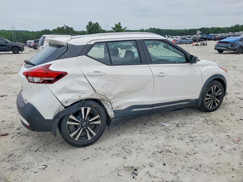 2018 NISSAN KICKS SR 3