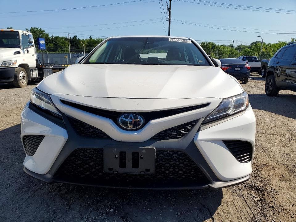 2019 TOYOTA CAMRY SE SE 5