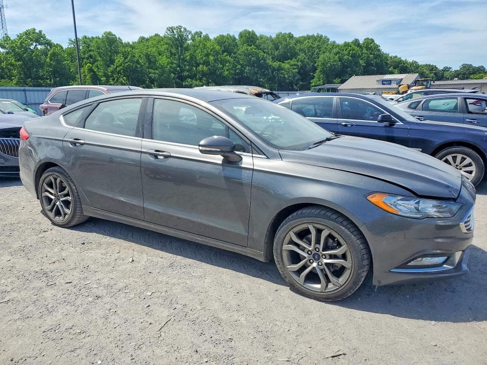 2017 FORD FUSION SE 4