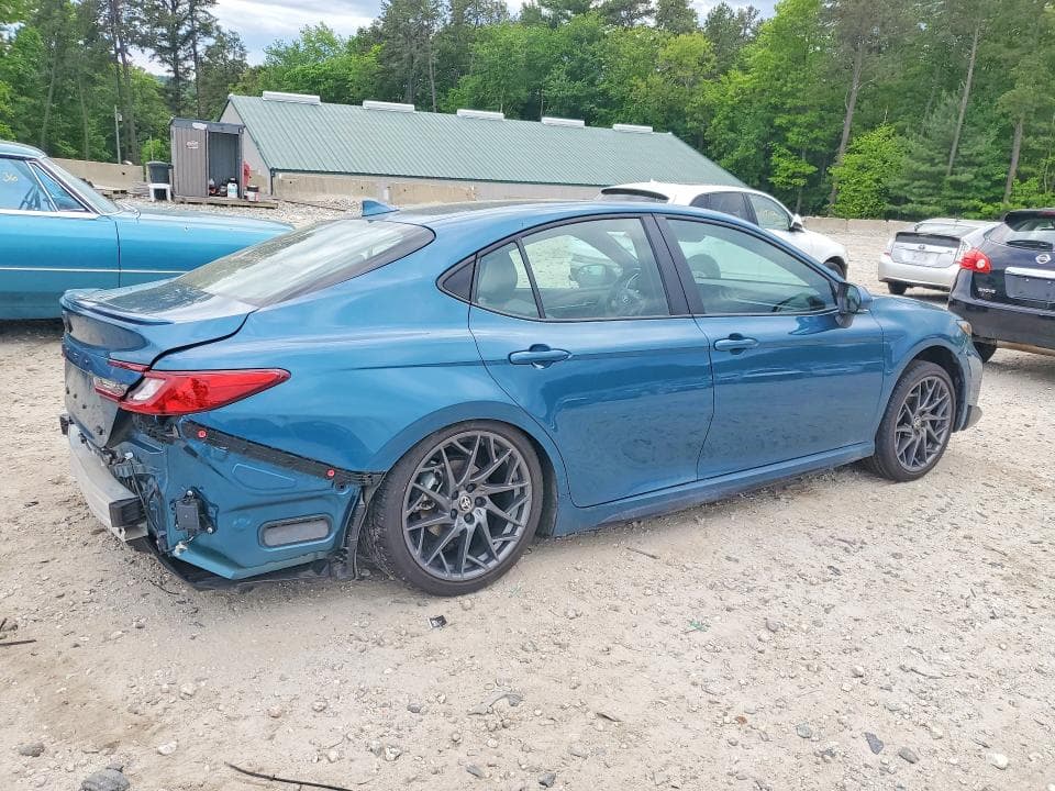 2026 TOYOTA CAMRY SE 3