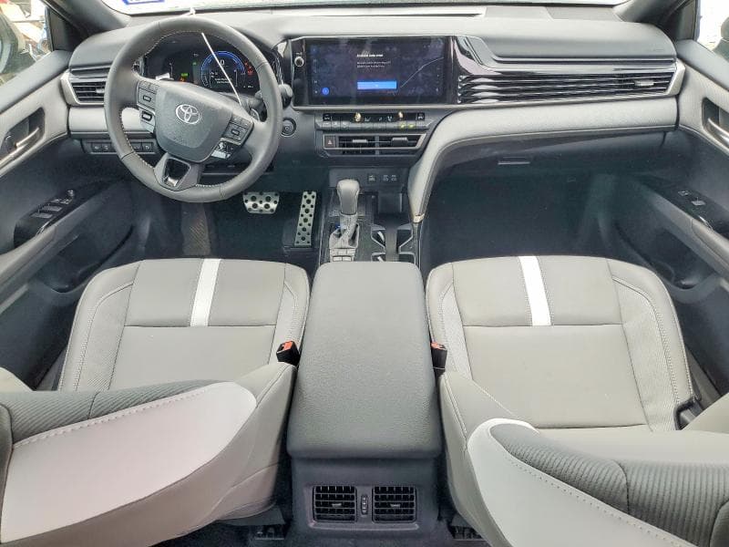 2026 TOYOTA CAMRY SE 8