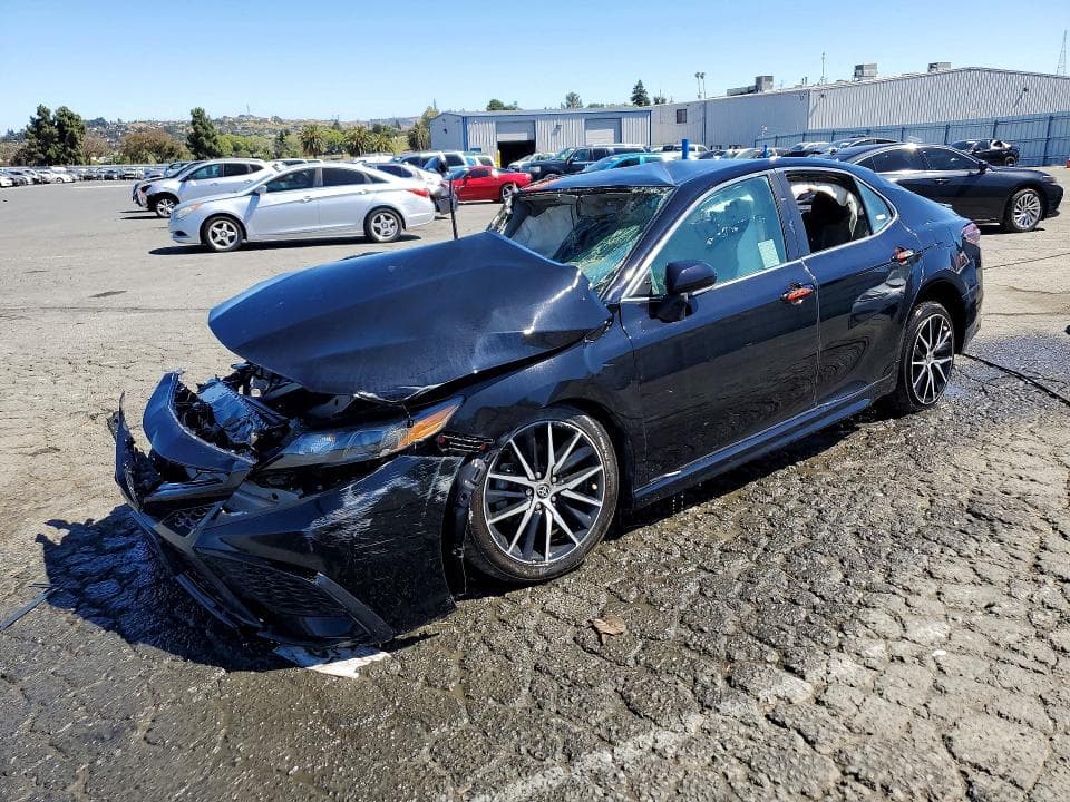 2022 TOYOTA CAMRY SE - 1