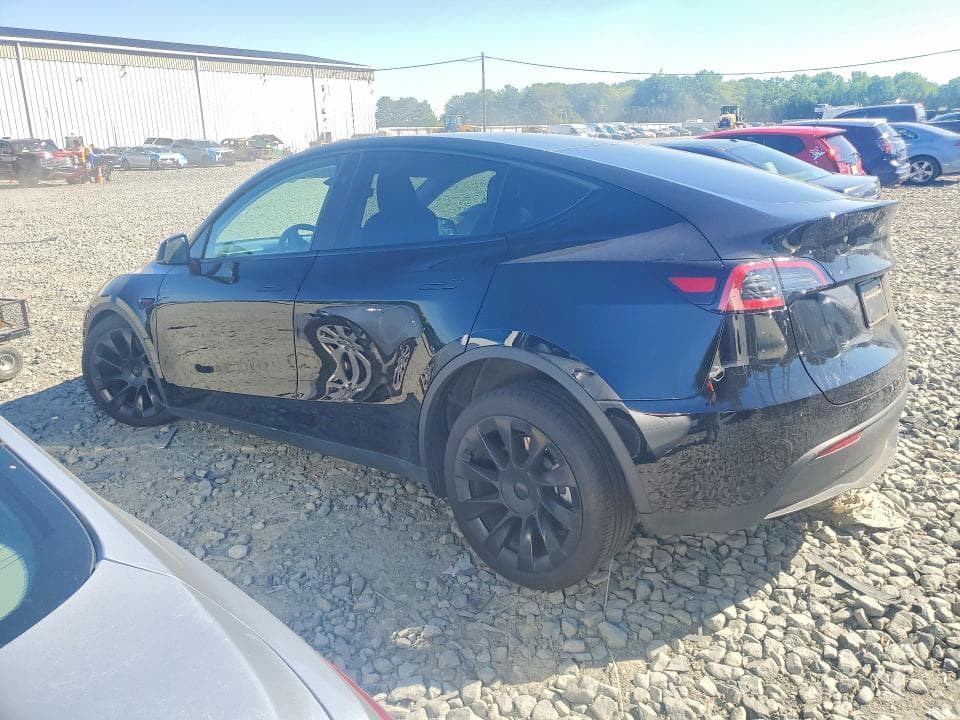 2025 TESLA MODEL Y 2