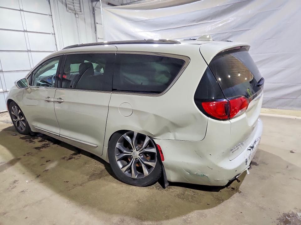 2017 CHRYSLER PACIFICA LIMITED LIMITED 2