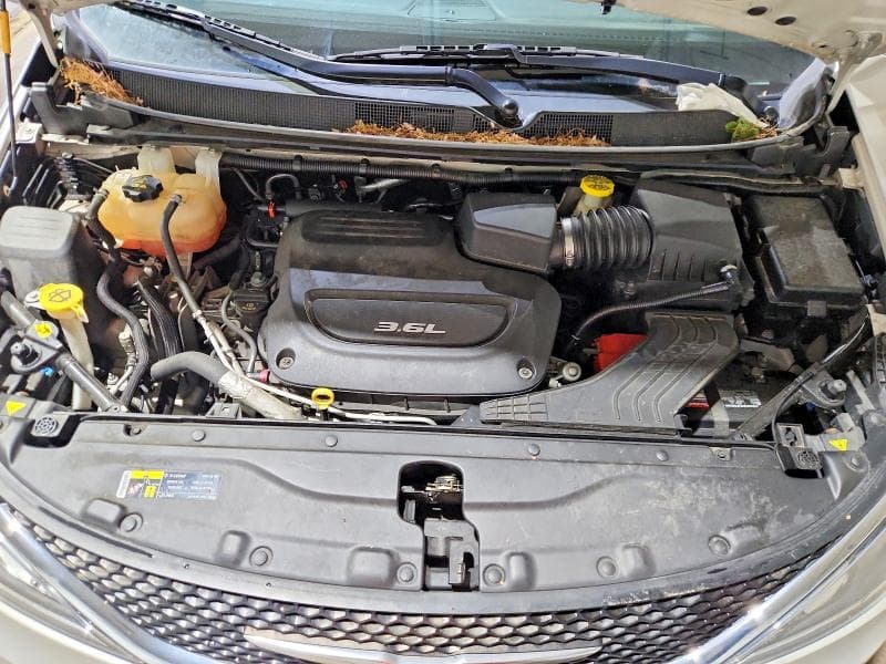 2017 CHRYSLER PACIFICA LIMITED LIMITED 12