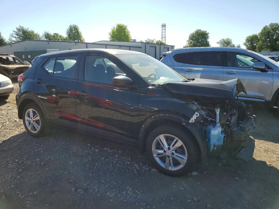 2022 NISSAN KICKS S 4