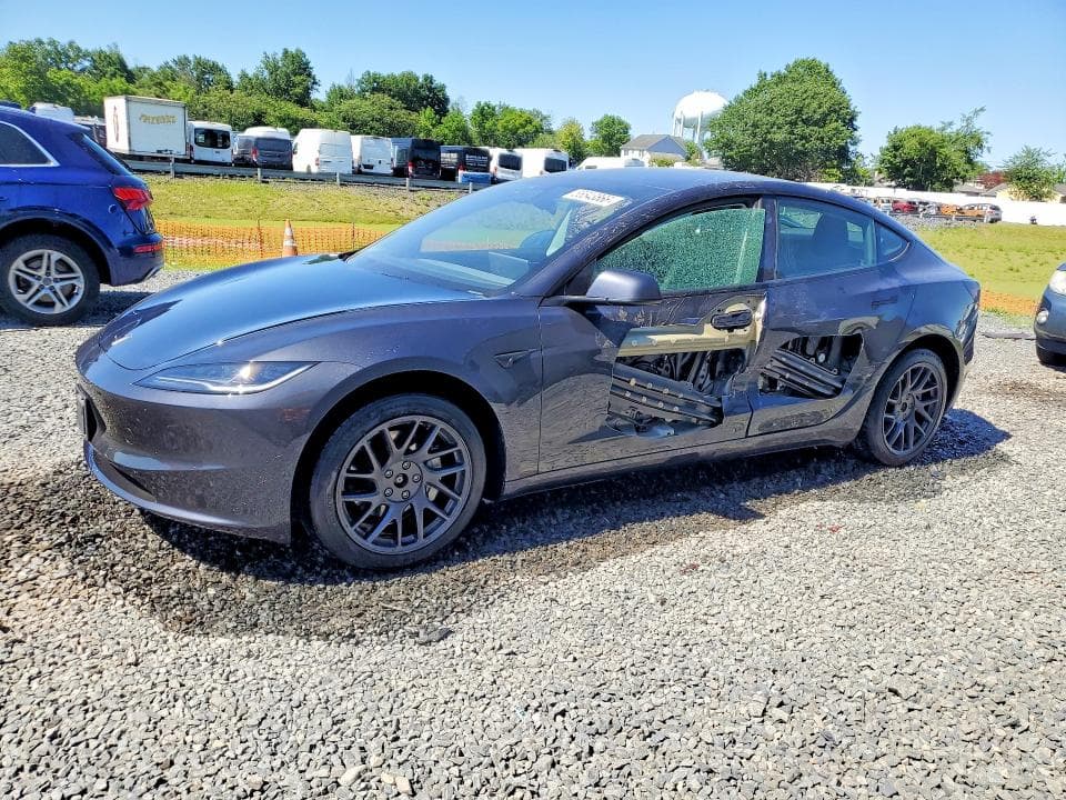 2025 TESLA MODEL 3 - 1