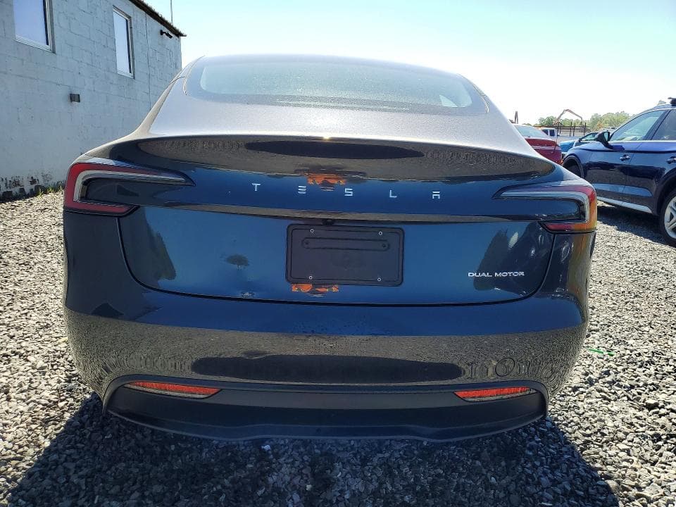 2025 TESLA MODEL 3 6