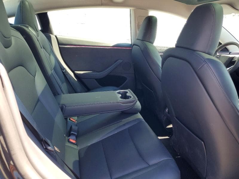 2025 TESLA MODEL 3 10