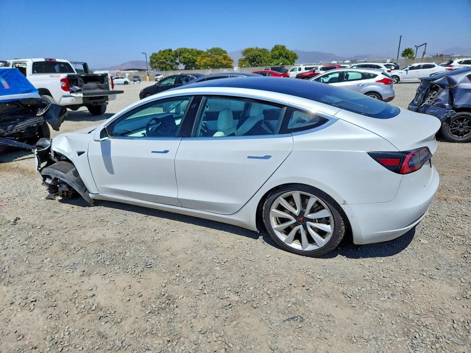 2018 TESLA MODEL 3 2