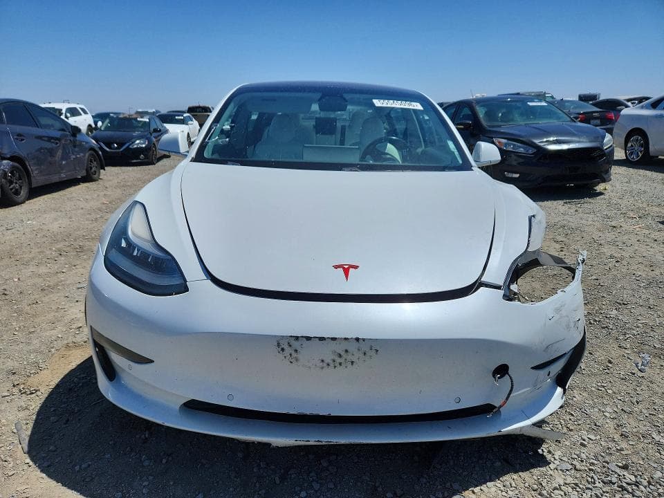 2018 TESLA MODEL 3 5