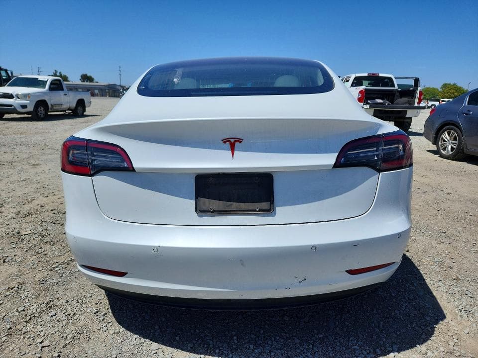 2018 TESLA MODEL 3 6