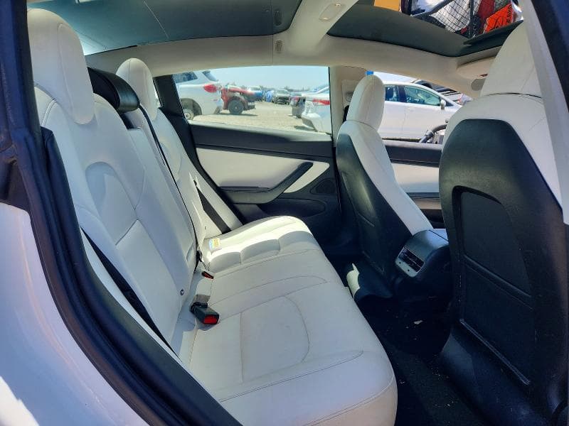 2018 TESLA MODEL 3 10