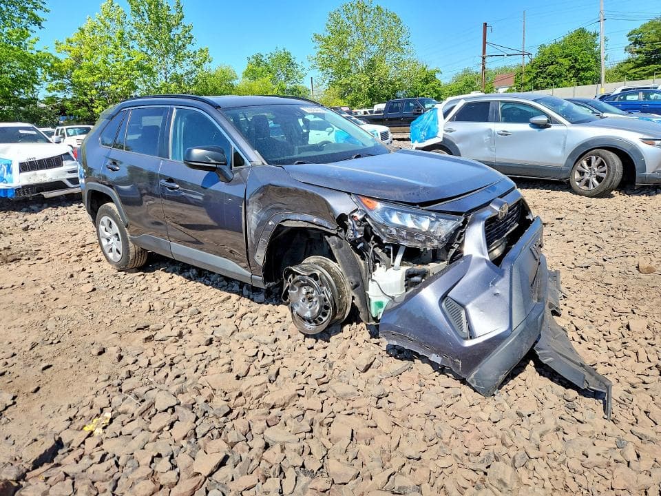 2019 TOYOTA RAV4 LE 4