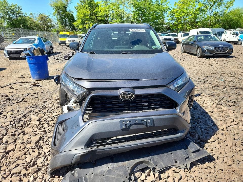 2019 TOYOTA RAV4 LE 5