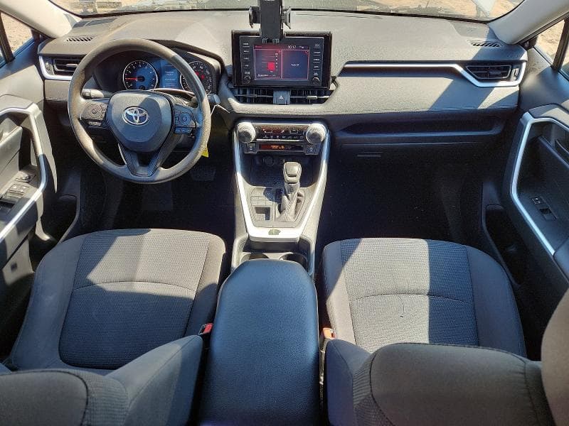 2019 TOYOTA RAV4 LE 8