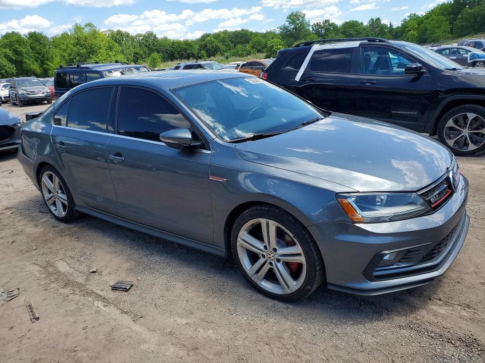 2017 VOLKSWAGEN JETTA GLI 4
