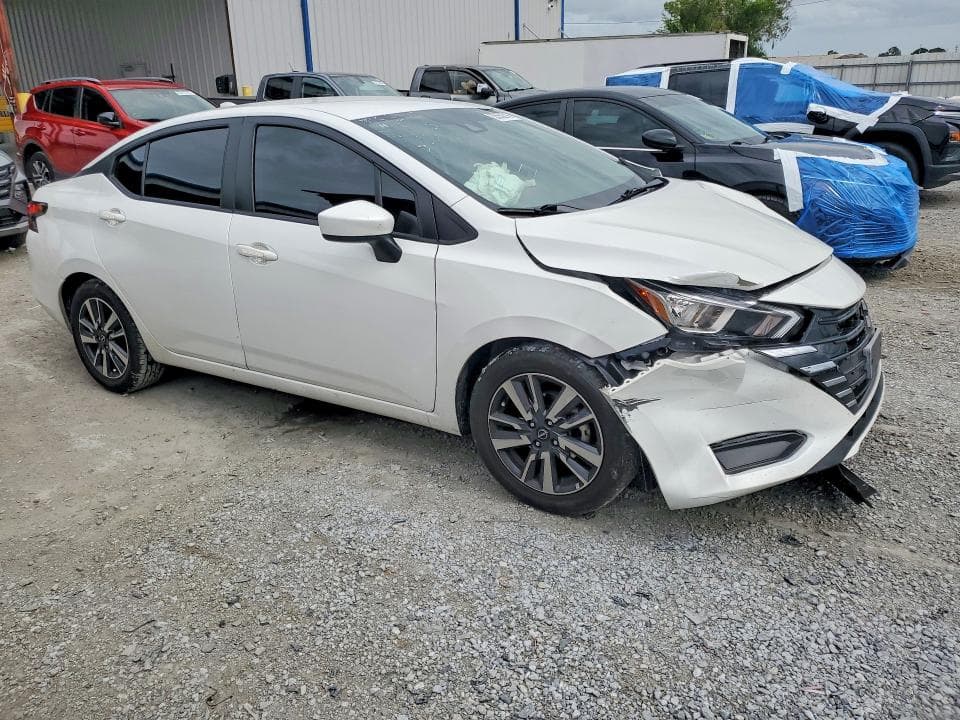 2023 NISSAN VERSA SV 4