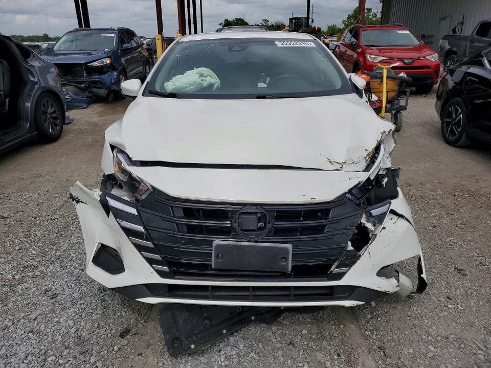 2023 NISSAN VERSA SV 5