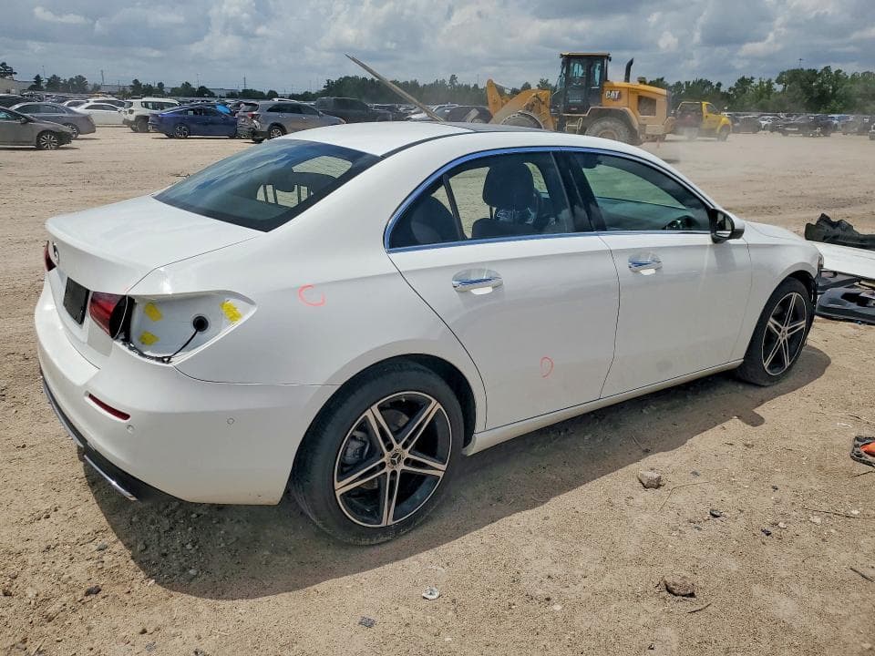 2019 MERCEDES-BENZ A 220 220 3