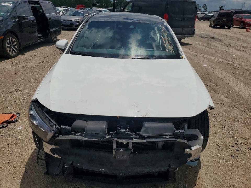 2019 MERCEDES-BENZ A 220 220 5