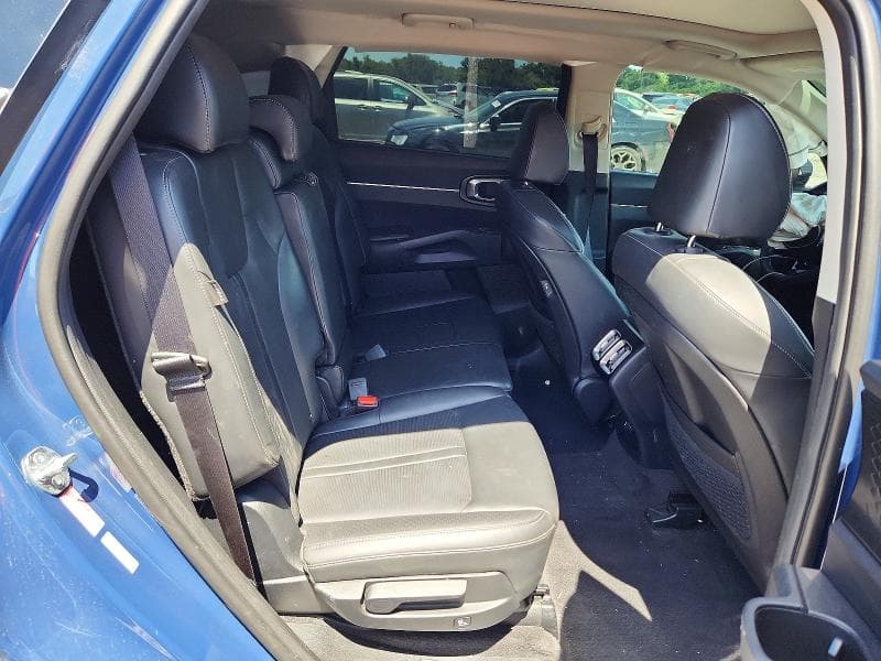 2024 KIA SORENTO S 11