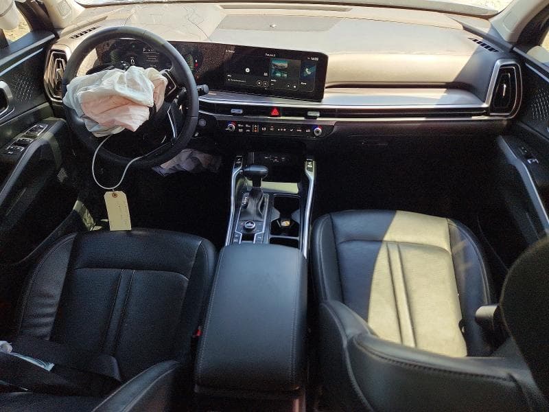 2024 KIA SORENTO S 8