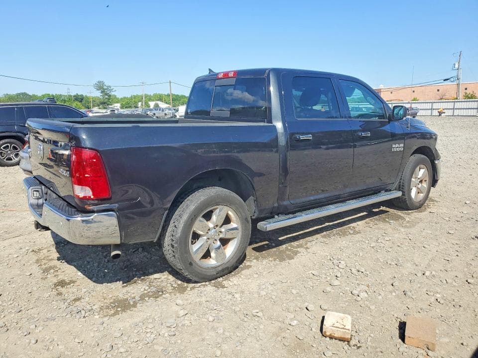 2017 RAM 1500 SLT 3