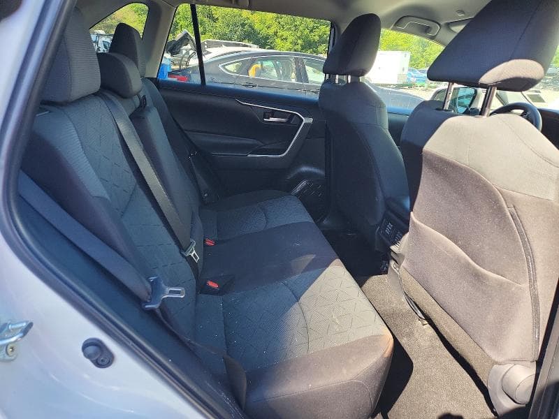 2025 TOYOTA RAV4 XLE XLE 11