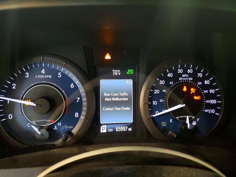 2020 TOYOTA SIENNA LE 9