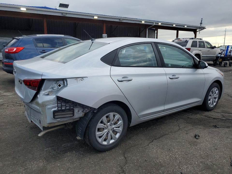 2020 HYUNDAI ACCENT SE 3