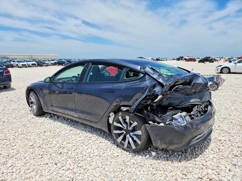 2025 TESLA MODEL 3 2