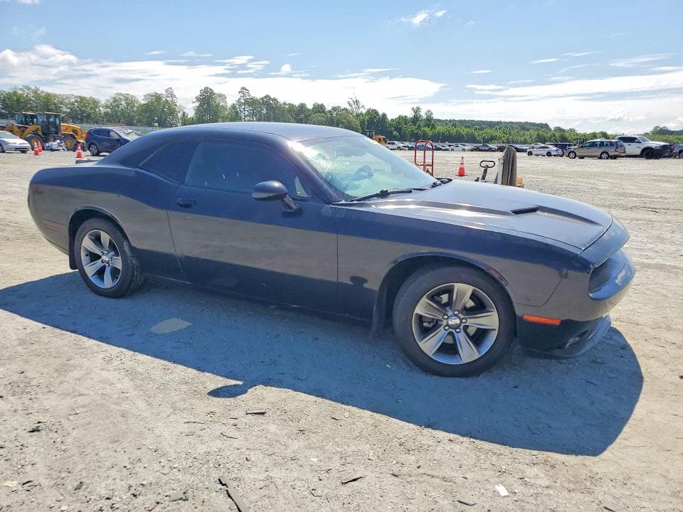 2017 DODGE CHALLENGER SXT 4