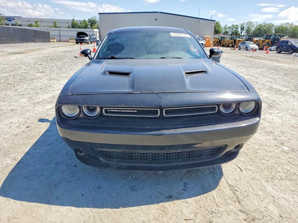 2017 DODGE CHALLENGER SXT 5