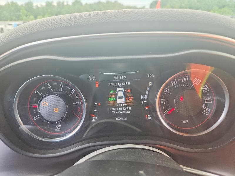 2017 DODGE CHALLENGER SXT 9