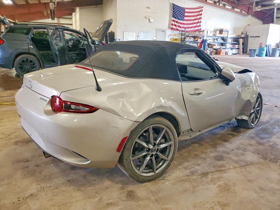 2023 MAZDA MX-5 MIATA GRAND TOURING 3
