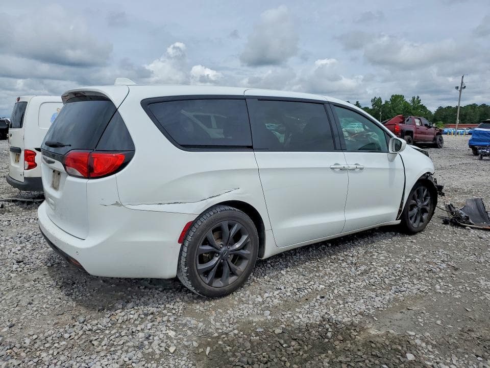 2019 CHRYSLER PACIFICA TOURING PLUS 3