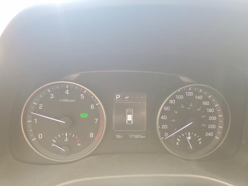 2017 HYUNDAI ELANTRA SE 9