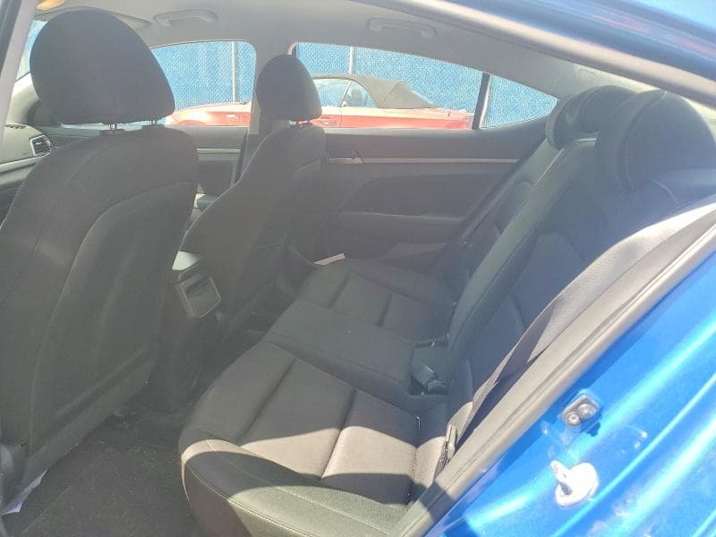 2017 HYUNDAI ELANTRA SE 10