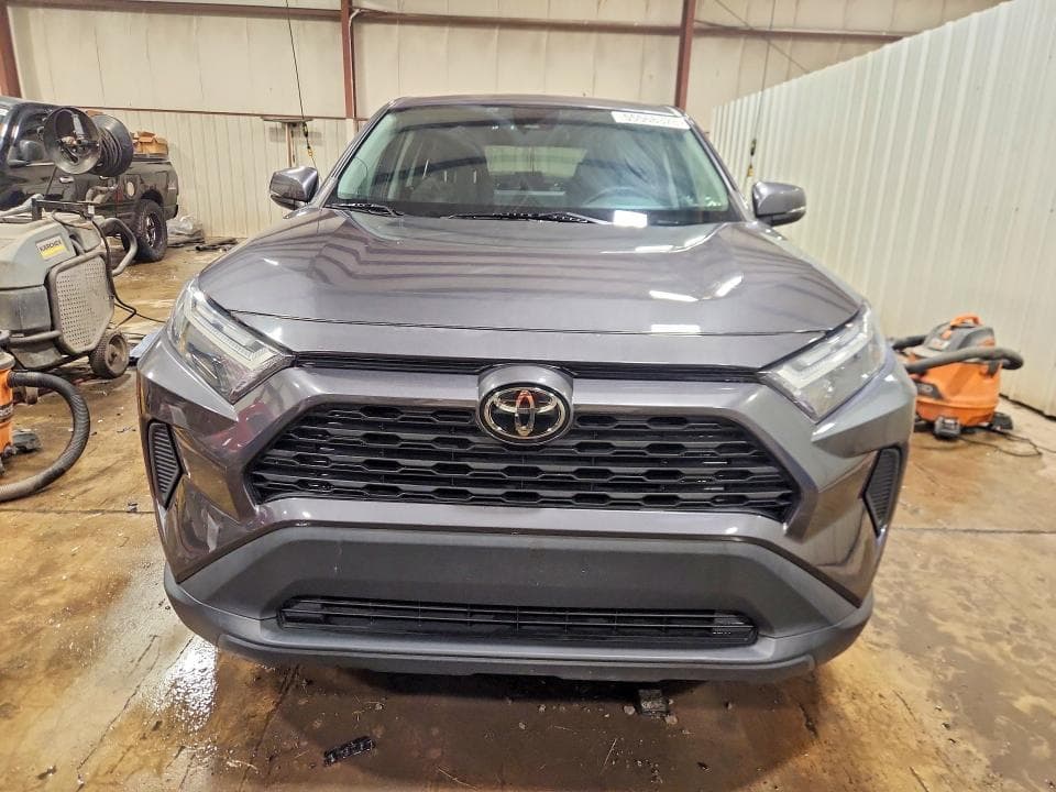 2023 TOYOTA RAV4 LE 5