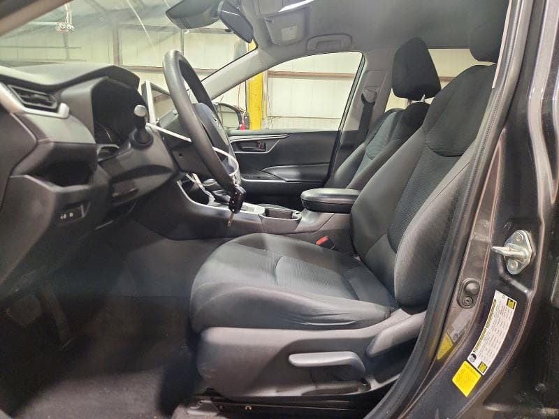 2023 TOYOTA RAV4 LE 7